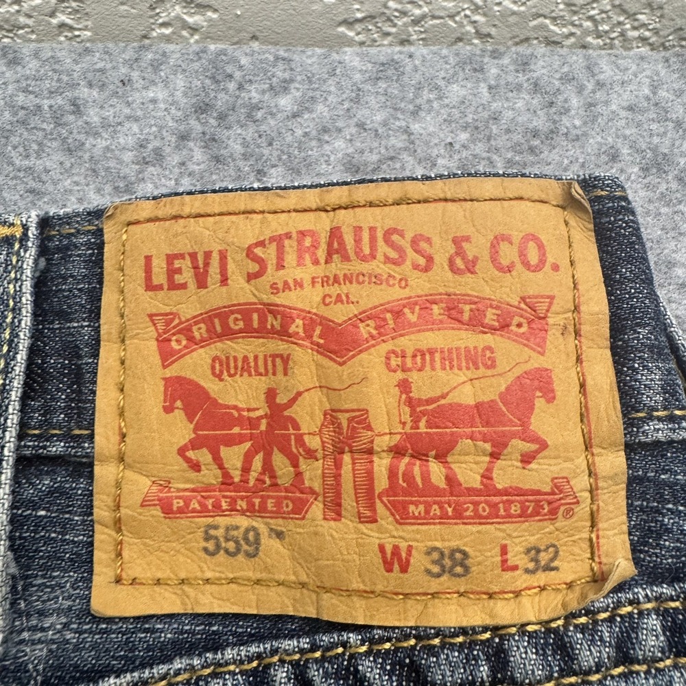 Levi's Men's 559 Relaxed Straight Fit Blue Jeans 38x32 - Picture 8 of 9